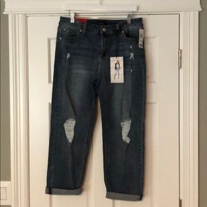 Celebrity Pink cropped jean